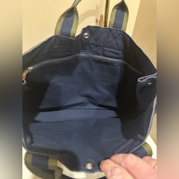 Hermès
Toile Fourre-Tout MM - Picture 10 of 15